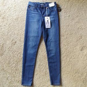 NWT Celebrity Pink Mid Rise Skinny Jeans